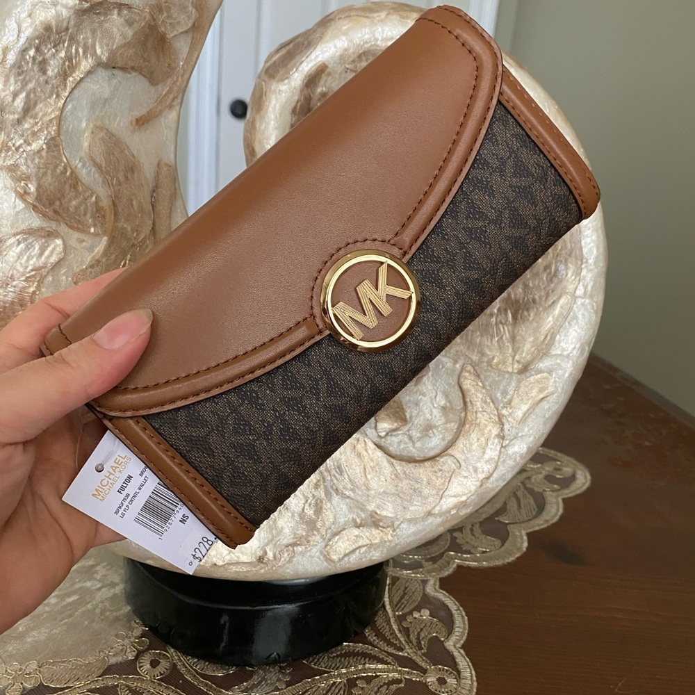 Michael Kors Fulton wallet - Picture 10 of 16